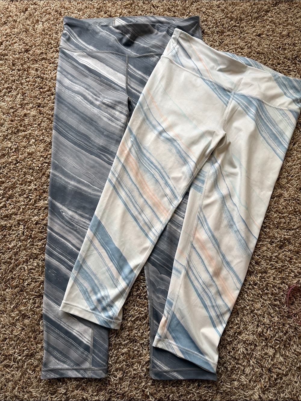 GapFit Lot of 2- Marble Stripe Leggings in Blue, Gray & Cream Medium/ Tall